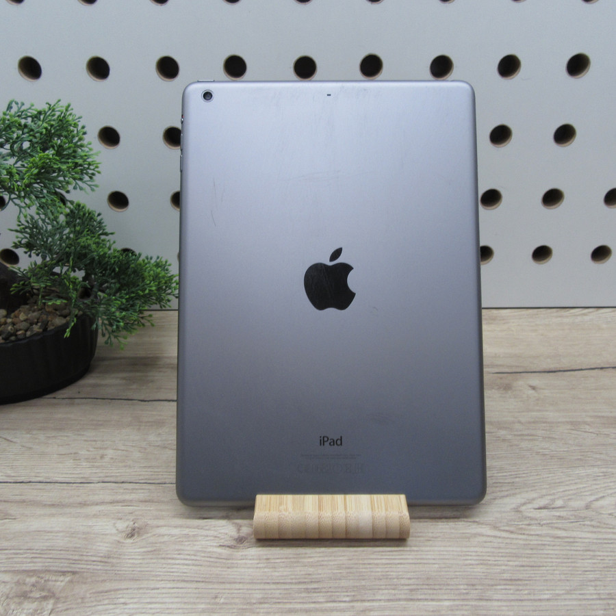 Apple iPad mini 4 128GB Wi-Fi - Használt állapot