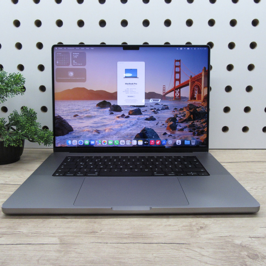 MacBook Pro 16" M1 Max (2021) 32GB/500GB – használt állapotú, akku 85%, 470 ciklus, használt, felújított