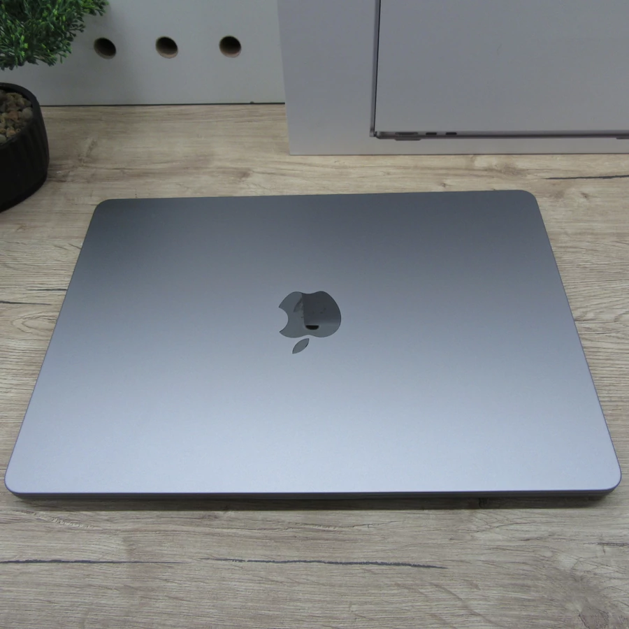 MacBook Air 13,6 2022 M2 8GB 256GB, szép – 6 hó garancia